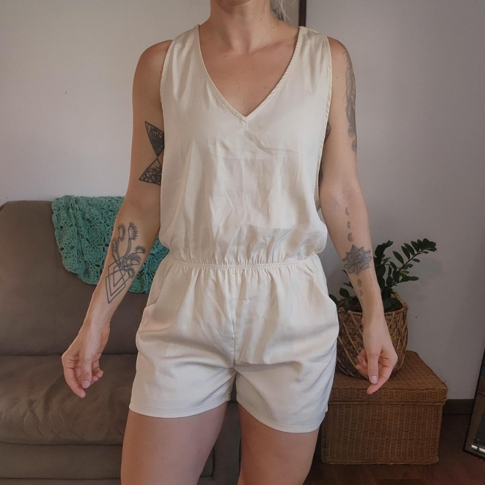 Sabo Skirt Neutral Open Back Romper Size Large